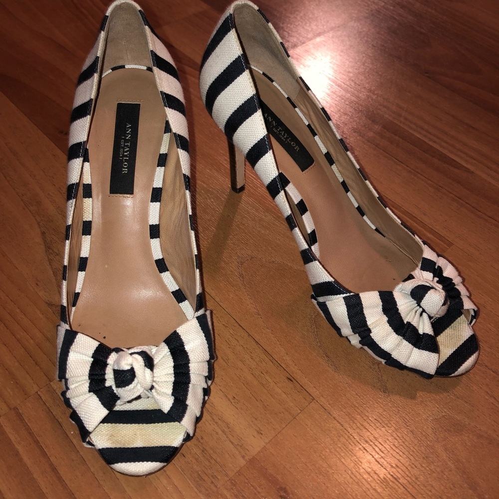 Ann Taylor Navy and White Striped Heels